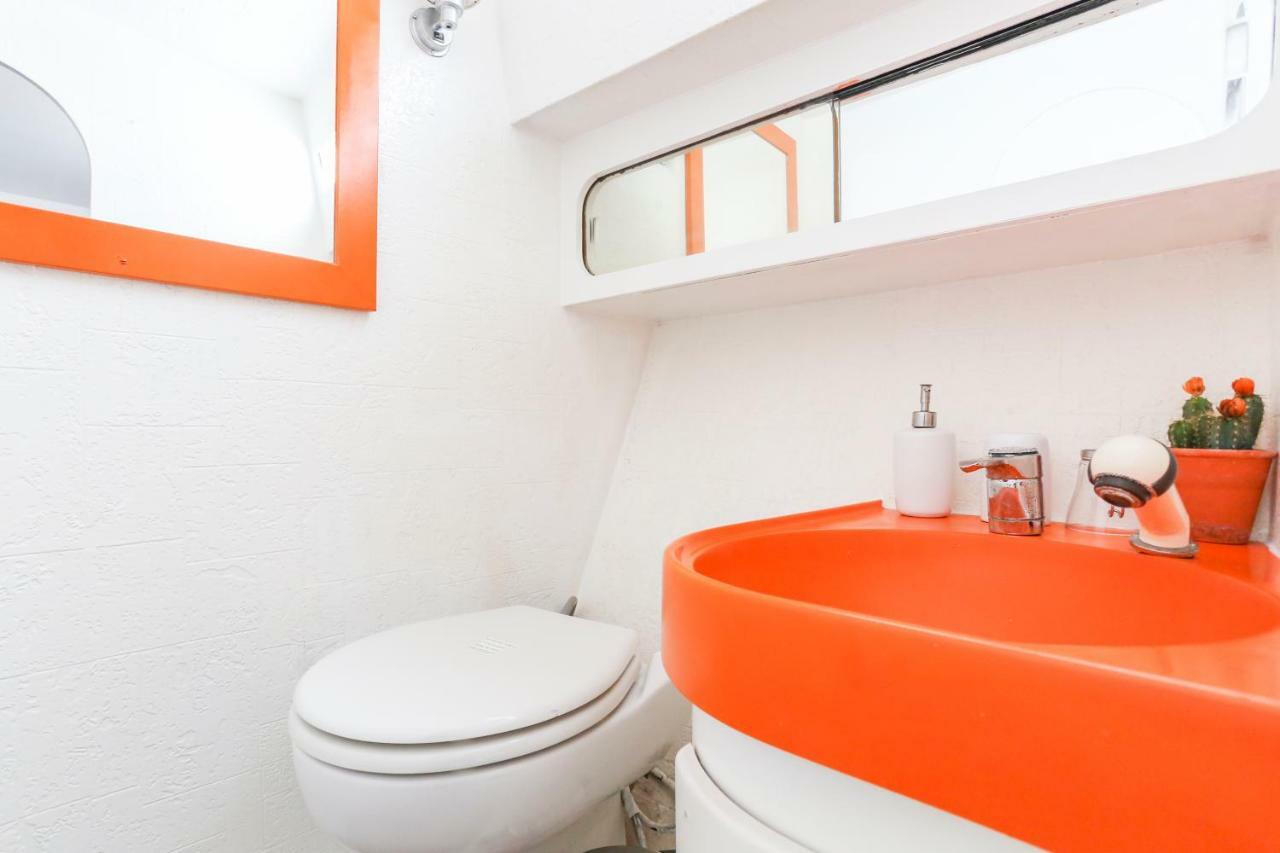Eucala Motor Yacht Hotel East Molesey Ngoại thất bức ảnh